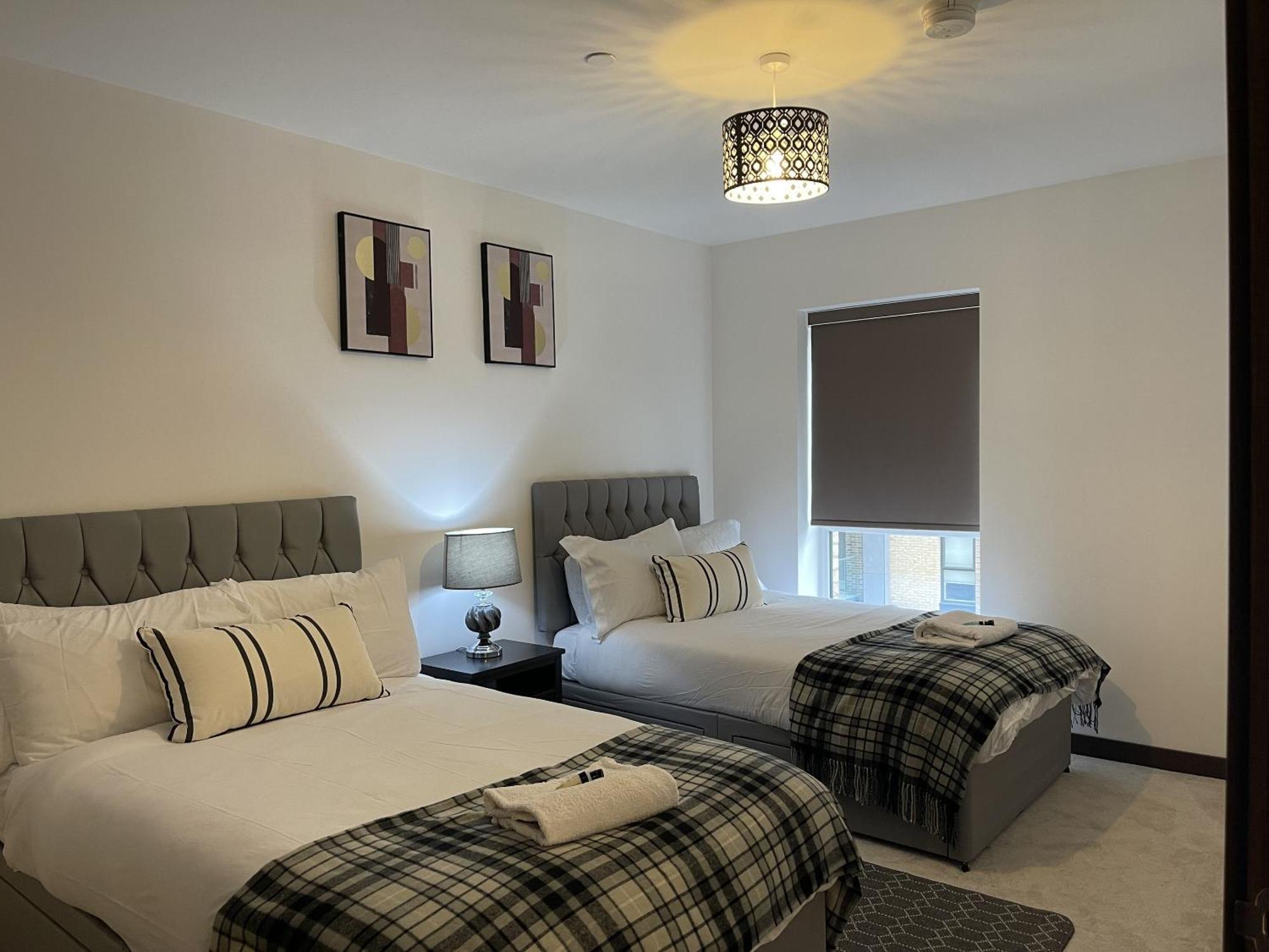 The Godfreys, Edinburgh Way, Harlow Exterior photo